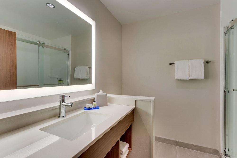 Holiday Inn Express & Suites Dawsonville