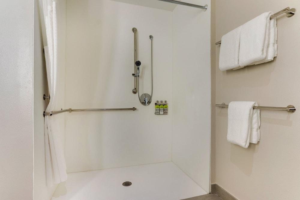 Holiday Inn Express & Suites Dawsonville