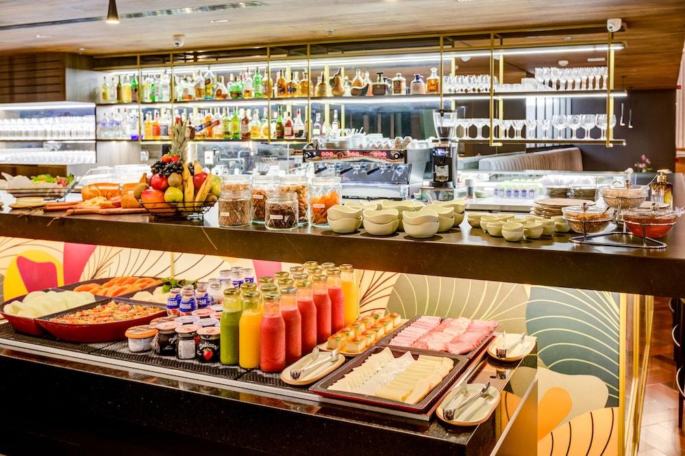 Qoya Hotel Sao Paulo, Curio Collection by Hilton
