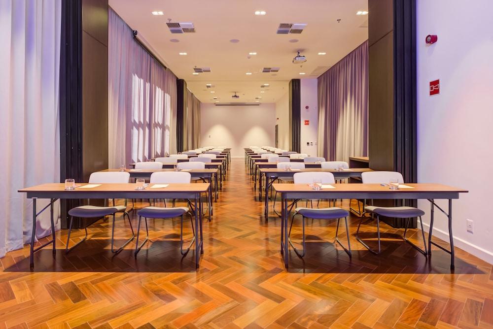 Qoya Hotel Sao Paulo, Curio Collection by Hilton