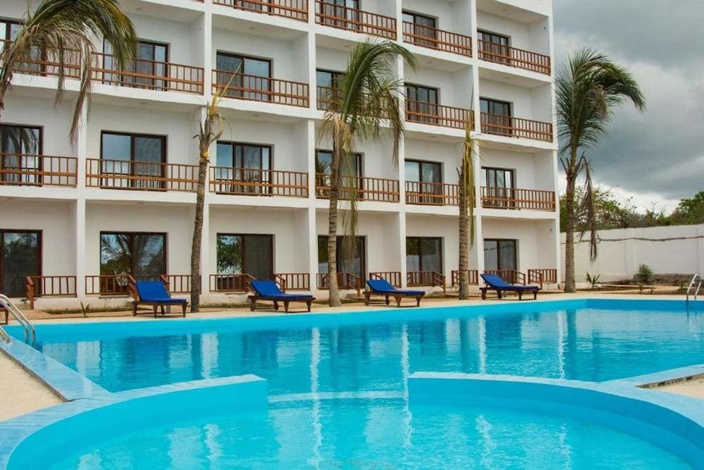 Malika Nungwi Hotel