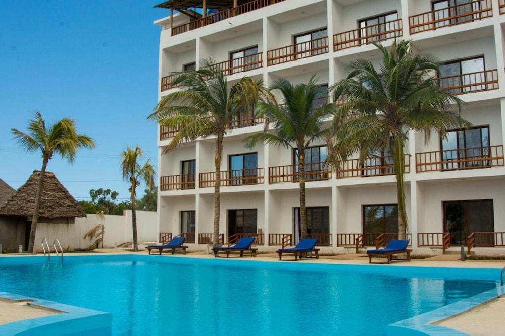 Malika Nungwi Hotel