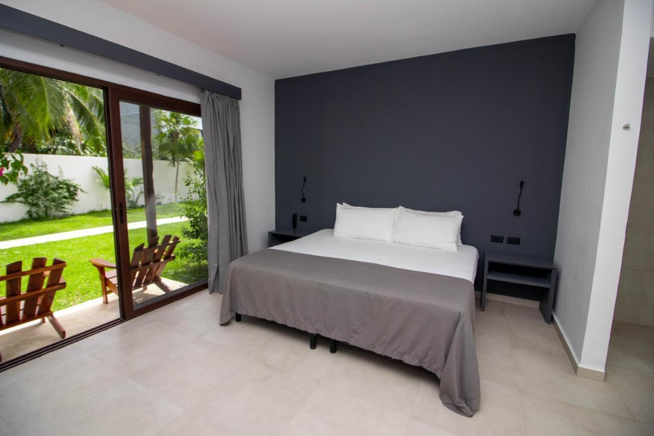 My Blue Hotel