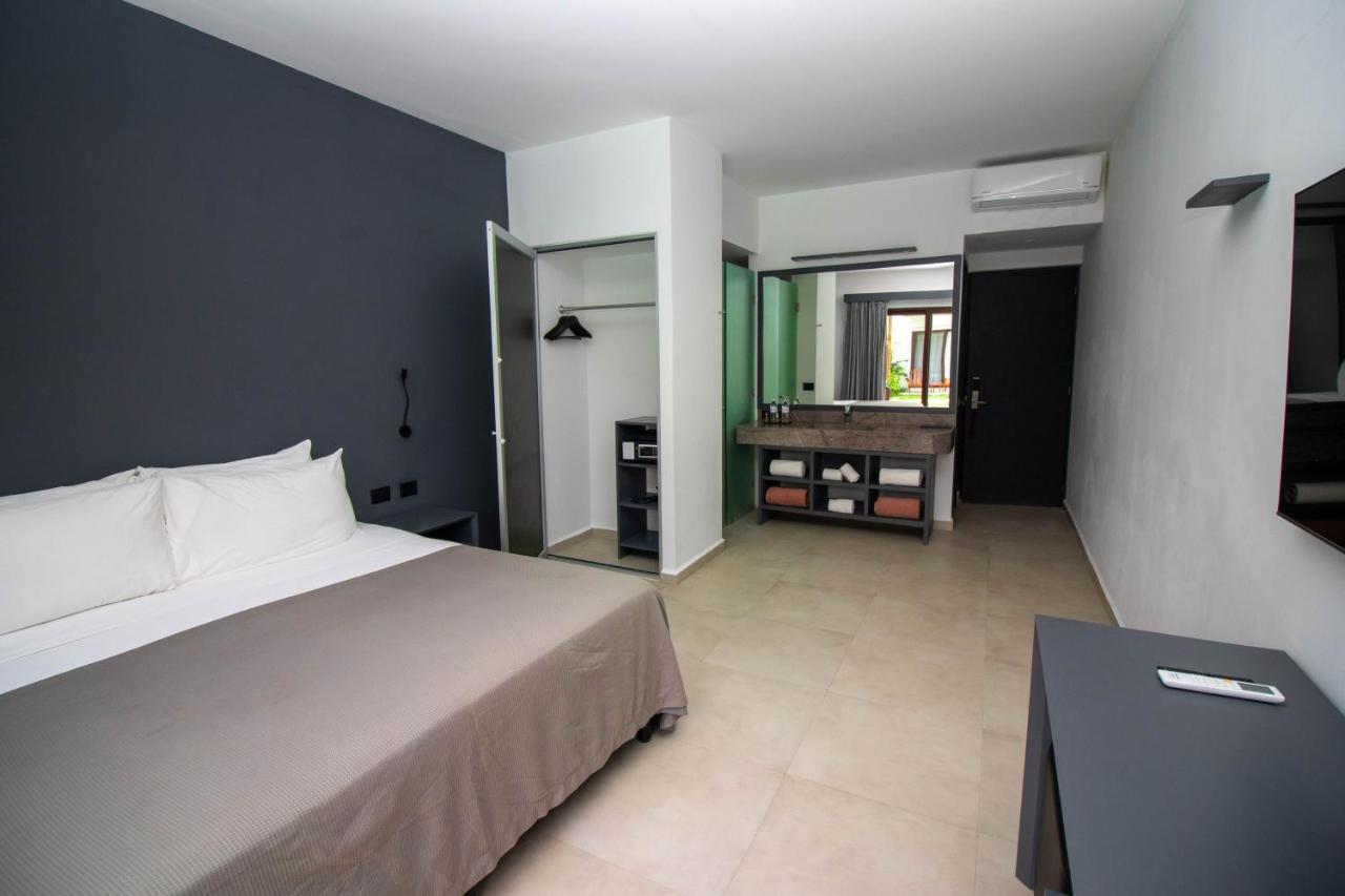 My Blue Hotel
