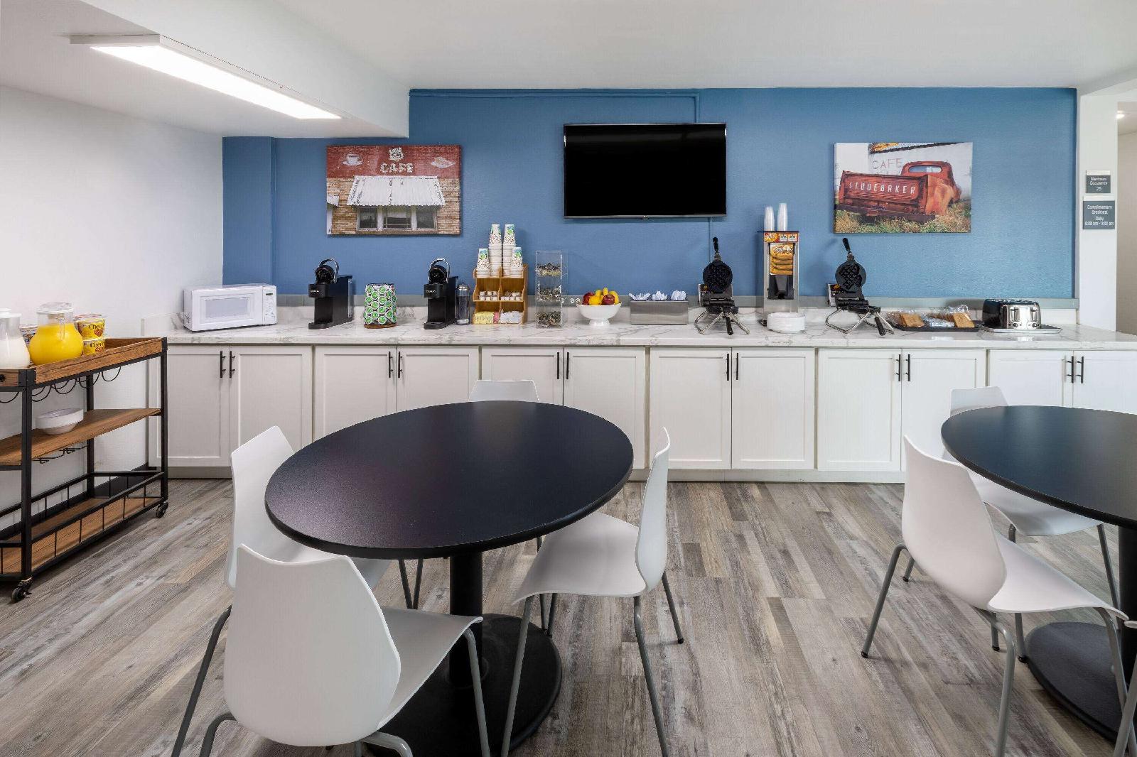 Baymont by Wyndham Laredo
