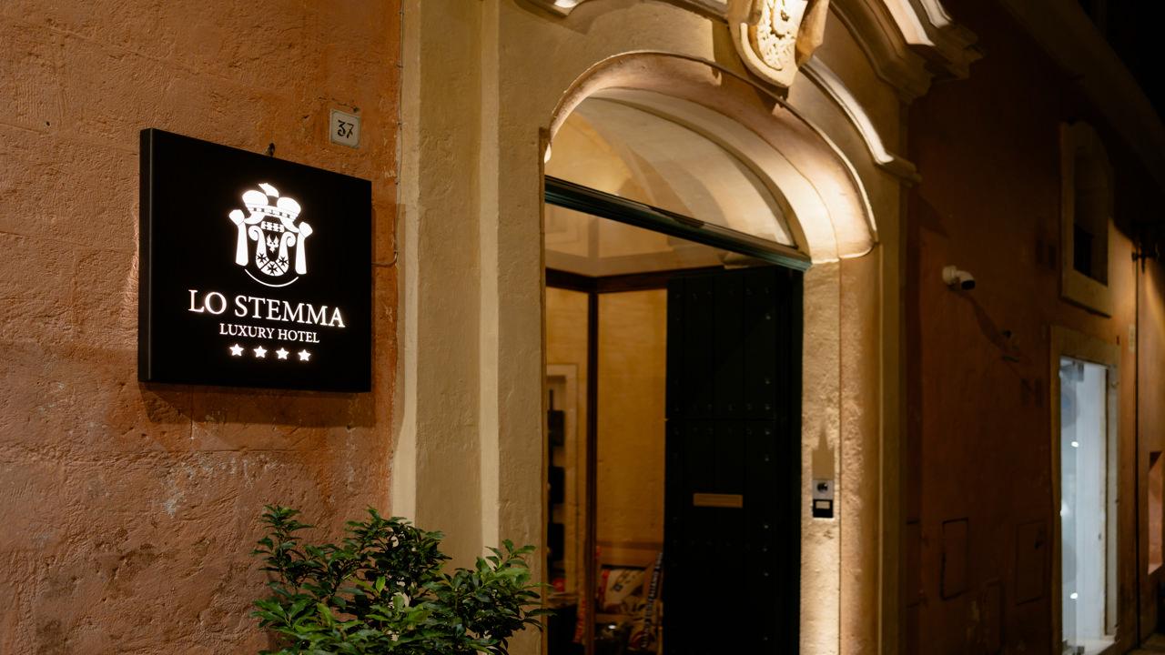 Lo Stemma Luxury Hotel