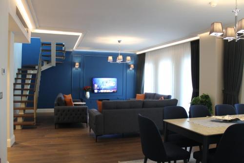 Garlon Residence