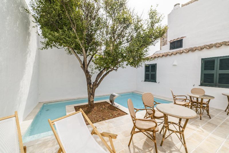 Seranova Luxury Hotel Adult Only