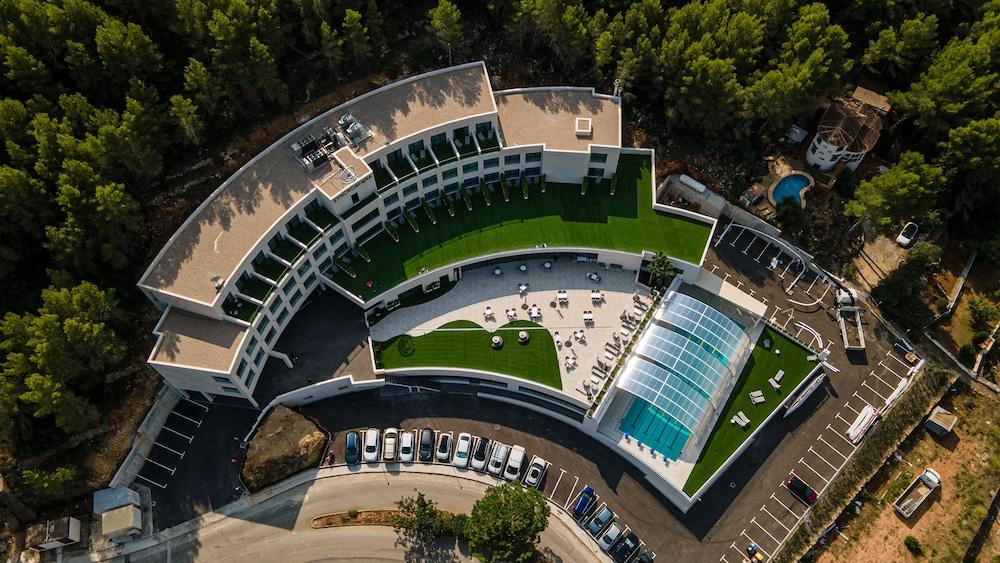 Syncrosfera Health & Fitness Hotel