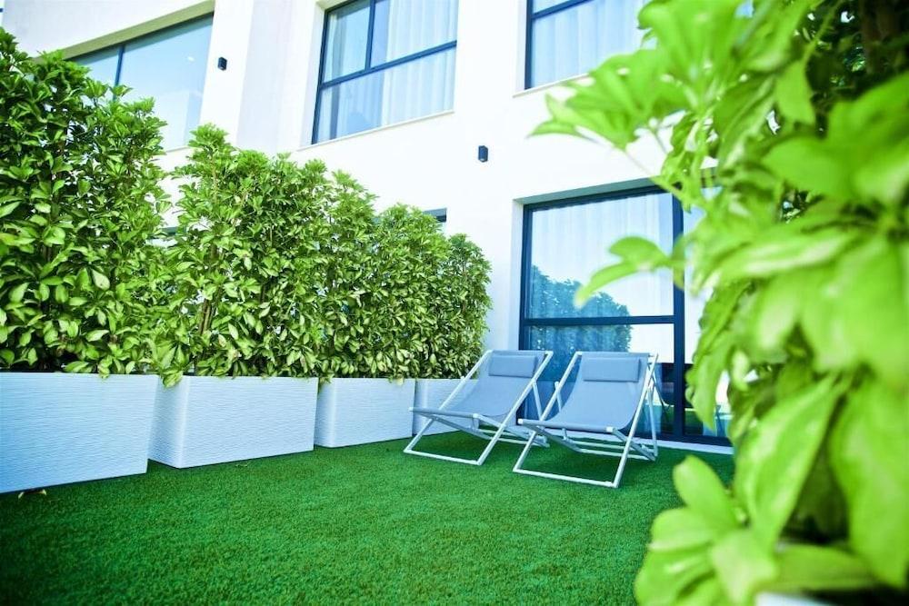 Syncrosfera Health & Fitness Hotel