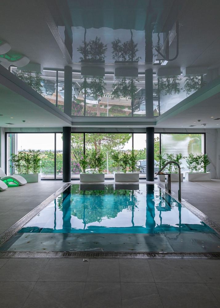 Syncrosfera Health & Fitness Hotel