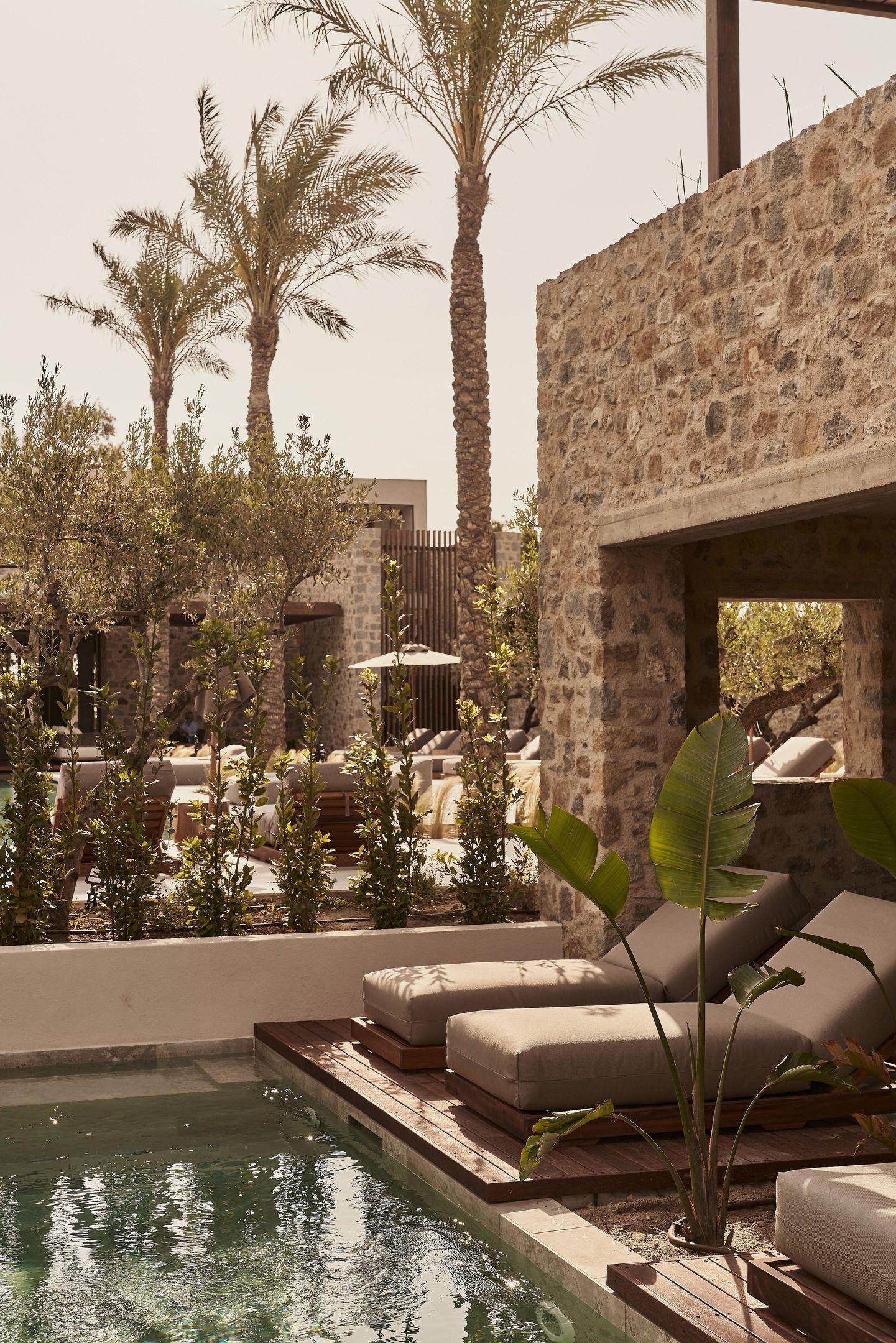 Theros All Suite Hotel
