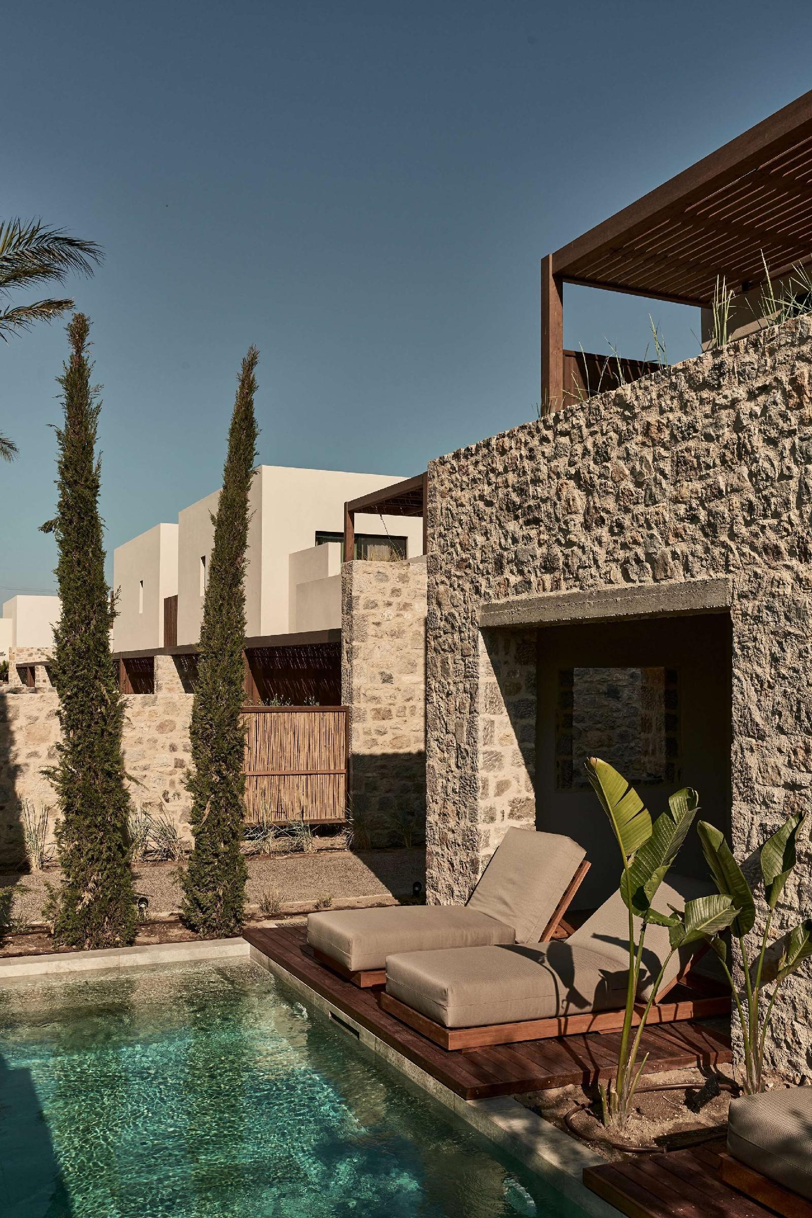 Theros All Suite Hotel