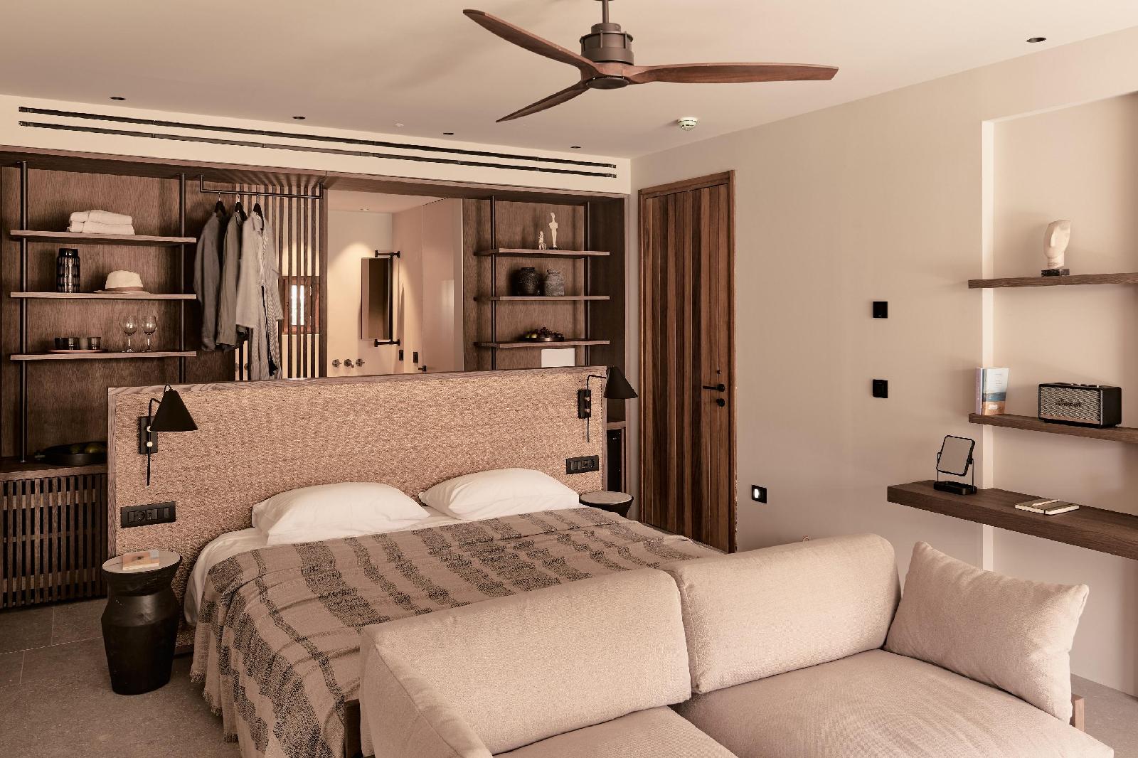 Theros All Suite Hotel