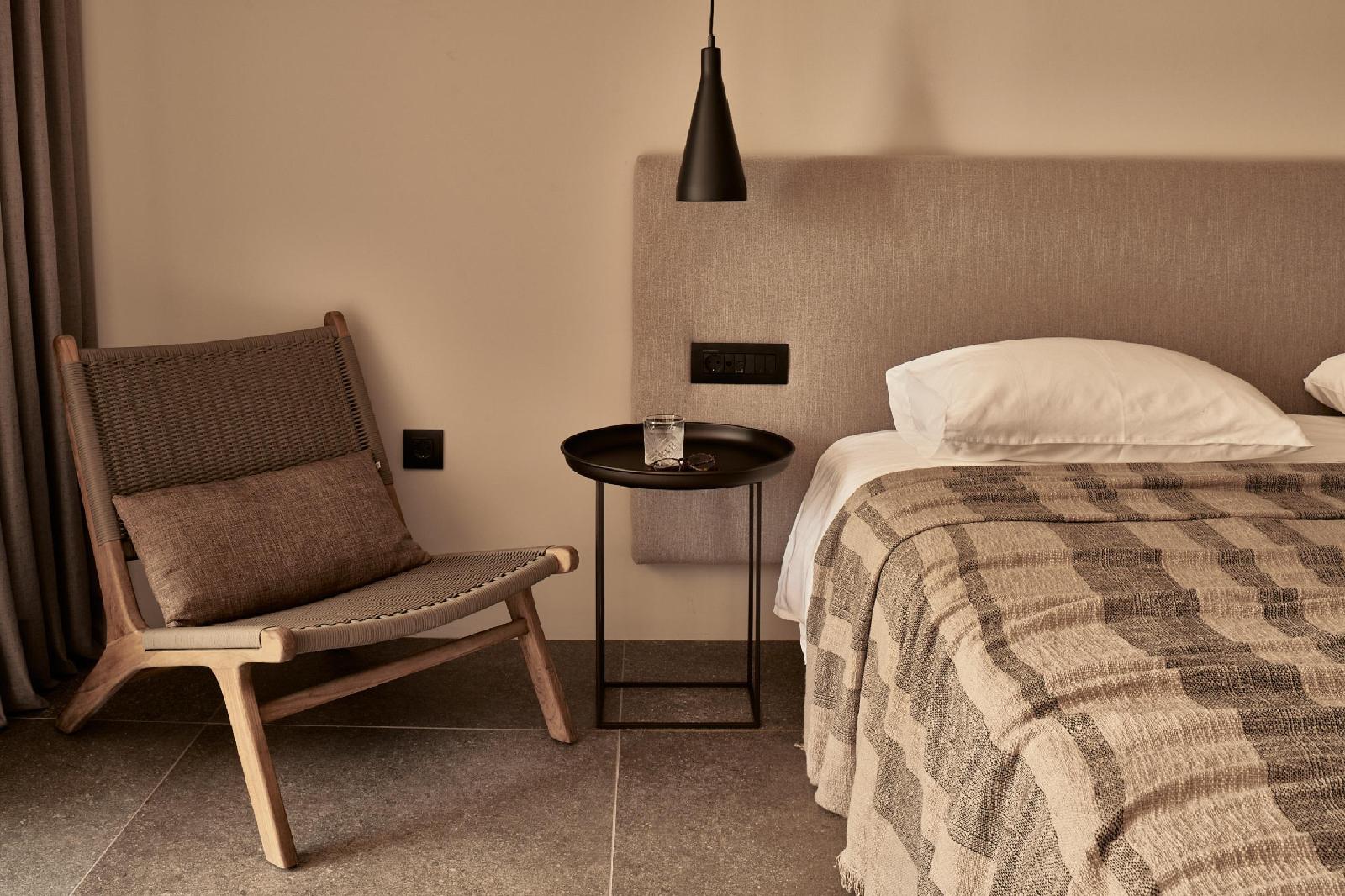 Theros All Suite Hotel