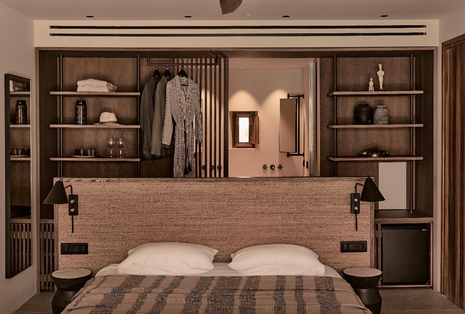 Theros All Suite Hotel