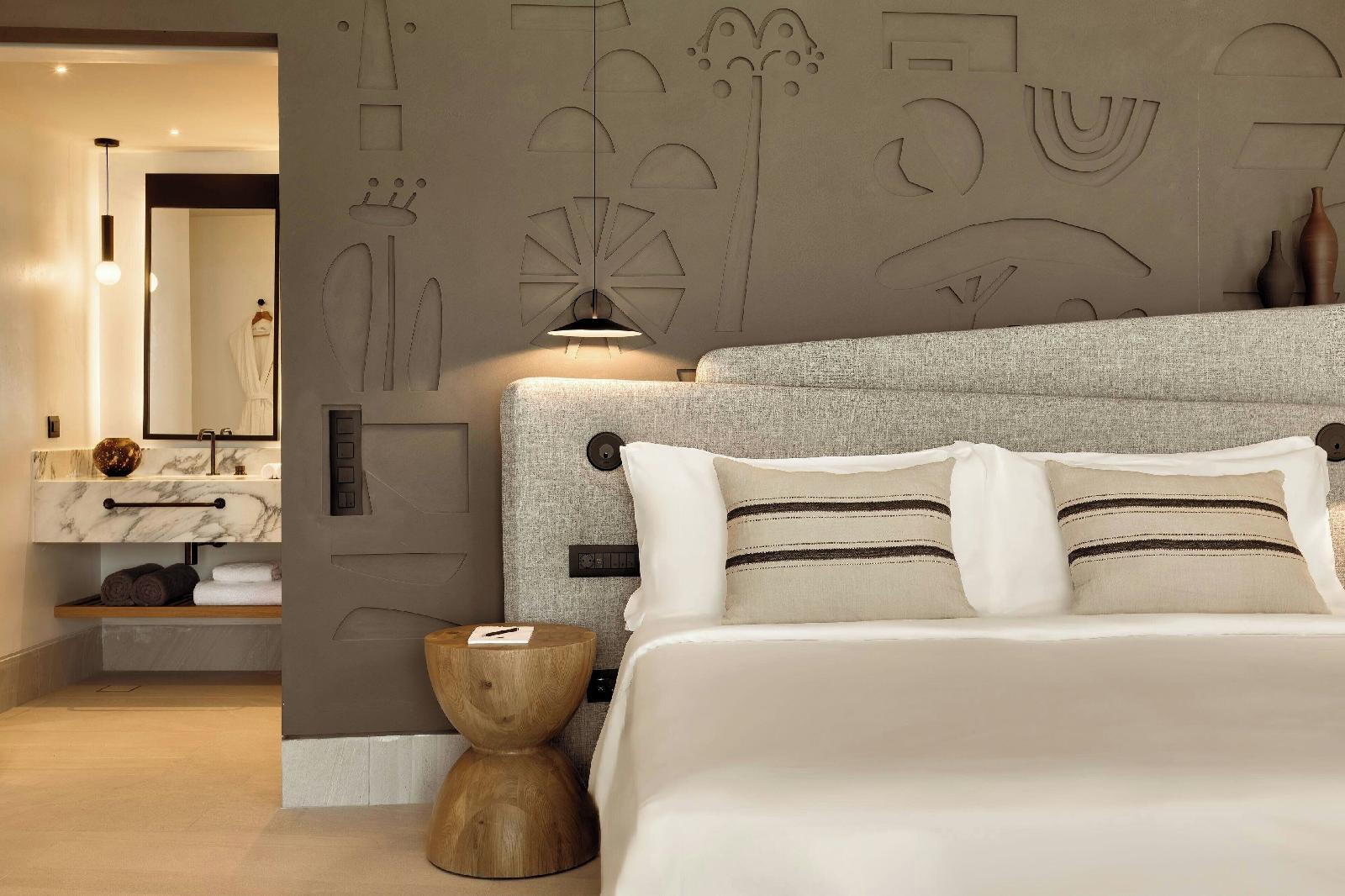Domes Novos Santorini, Autograph Collection