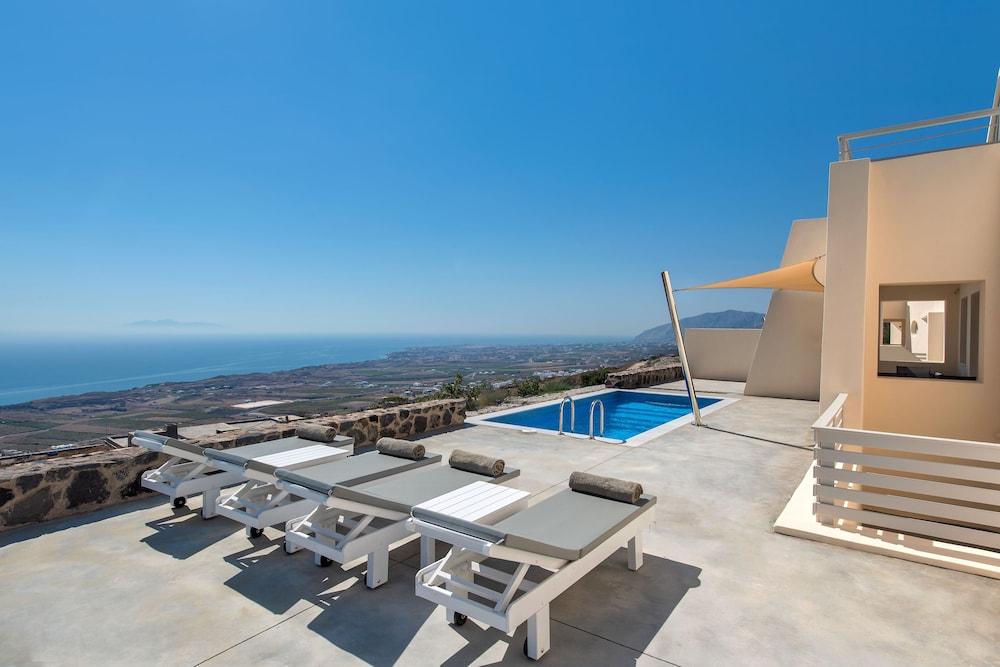 Theano Apartment