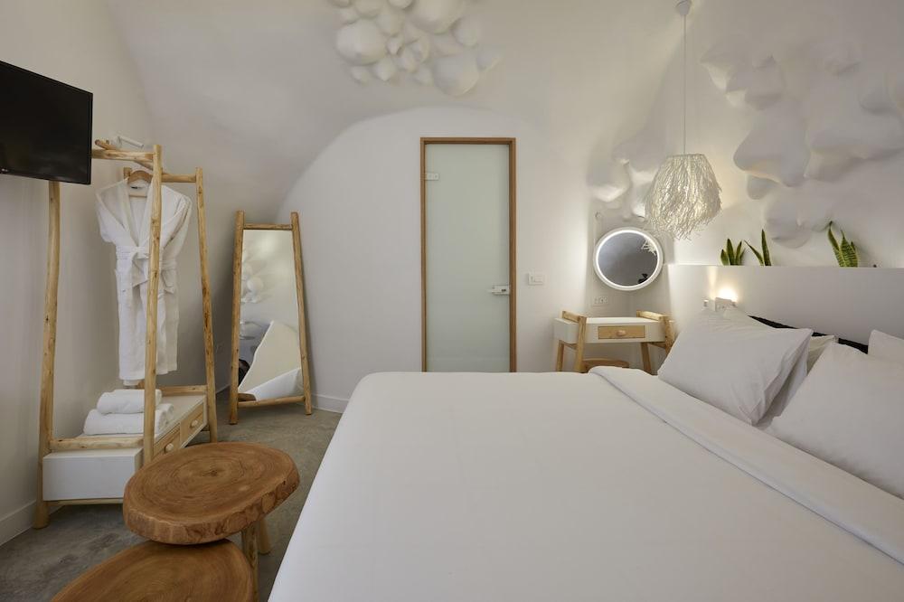 Theano Apartment