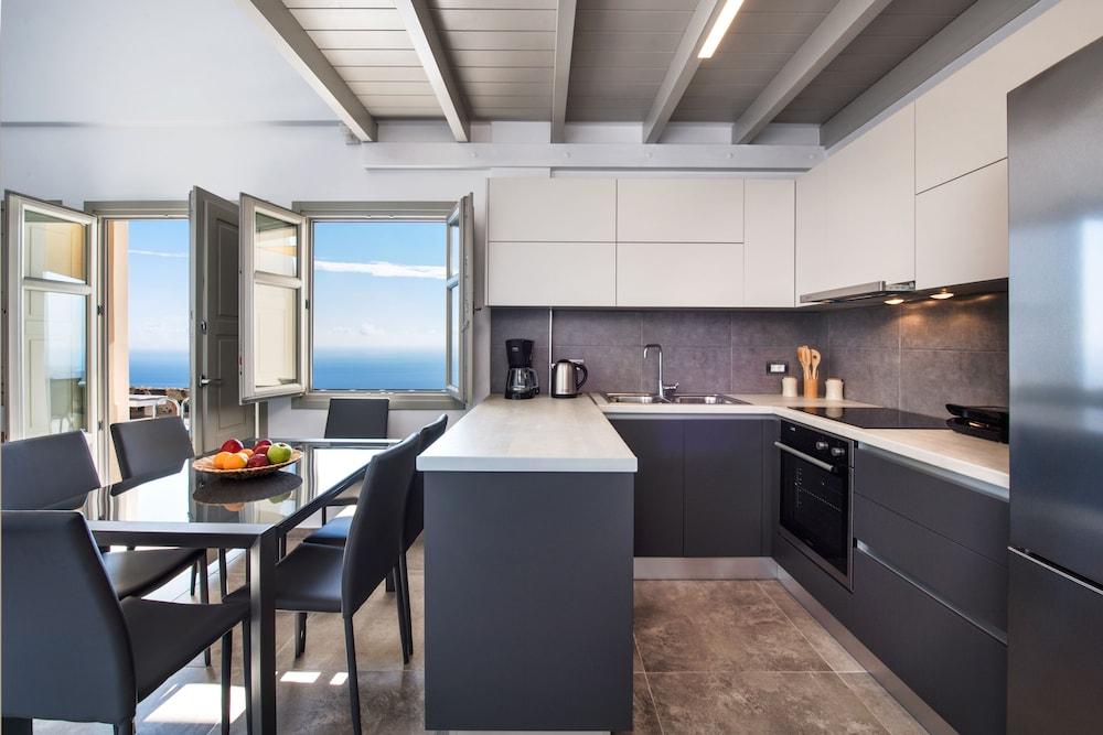 Theano Apartment