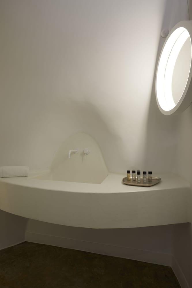 Theano Apartment