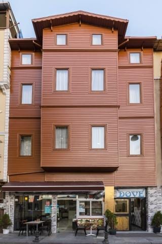 Dove Hotel