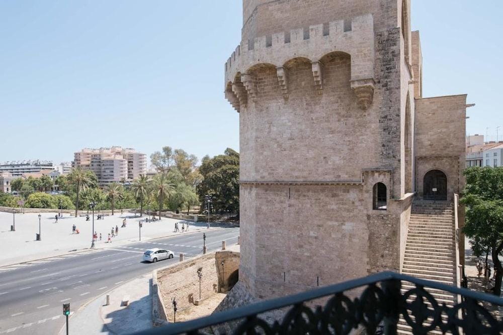 Myr Puerta Serranos