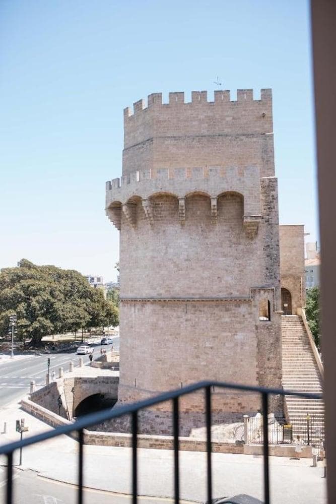 Myr Puerta Serranos