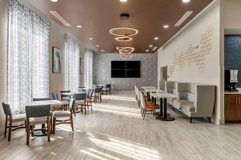 Comfort Suites Greenville Airport