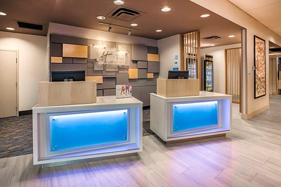 Holiday Inn Express & Suites Grand Rapids South - Wyoming