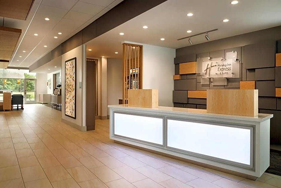 Holiday Inn Express & Suites Grand Rapids South - Wyoming