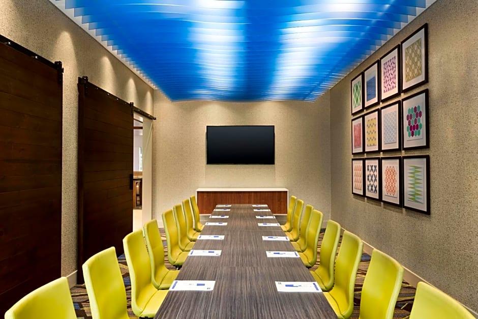 Holiday Inn Express & Suites Grand Rapids South - Wyoming