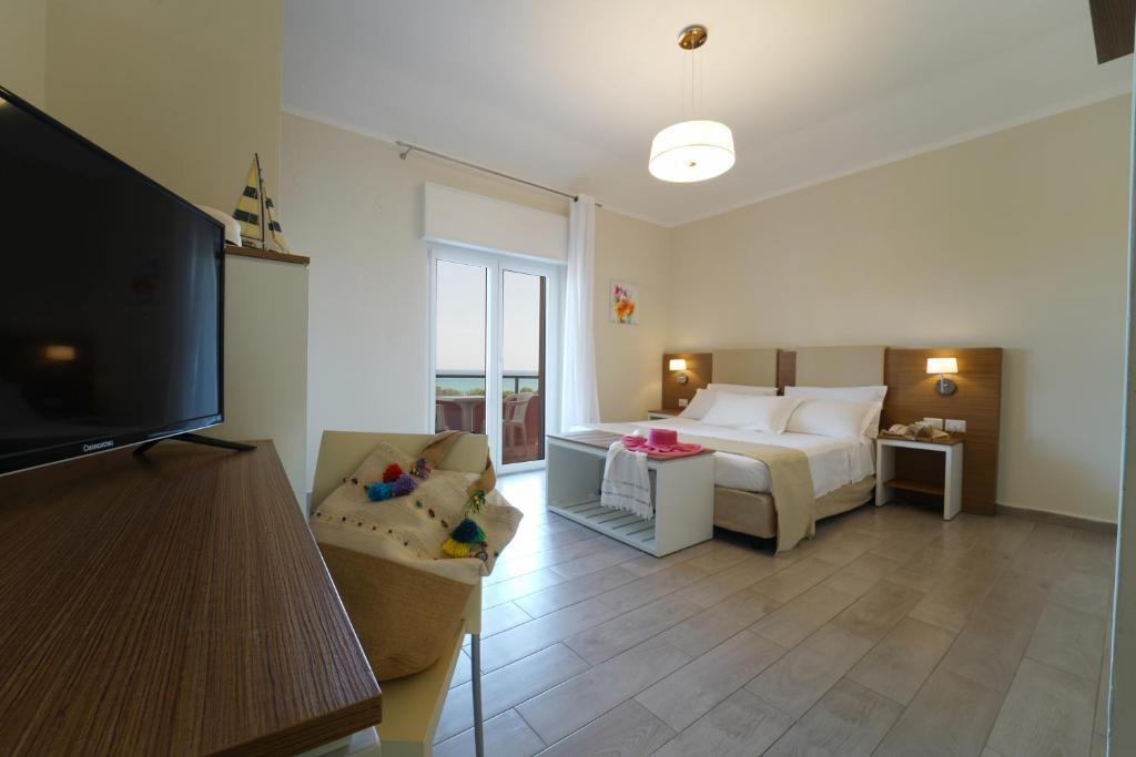 Hotel Casarossa Beach & Sporting