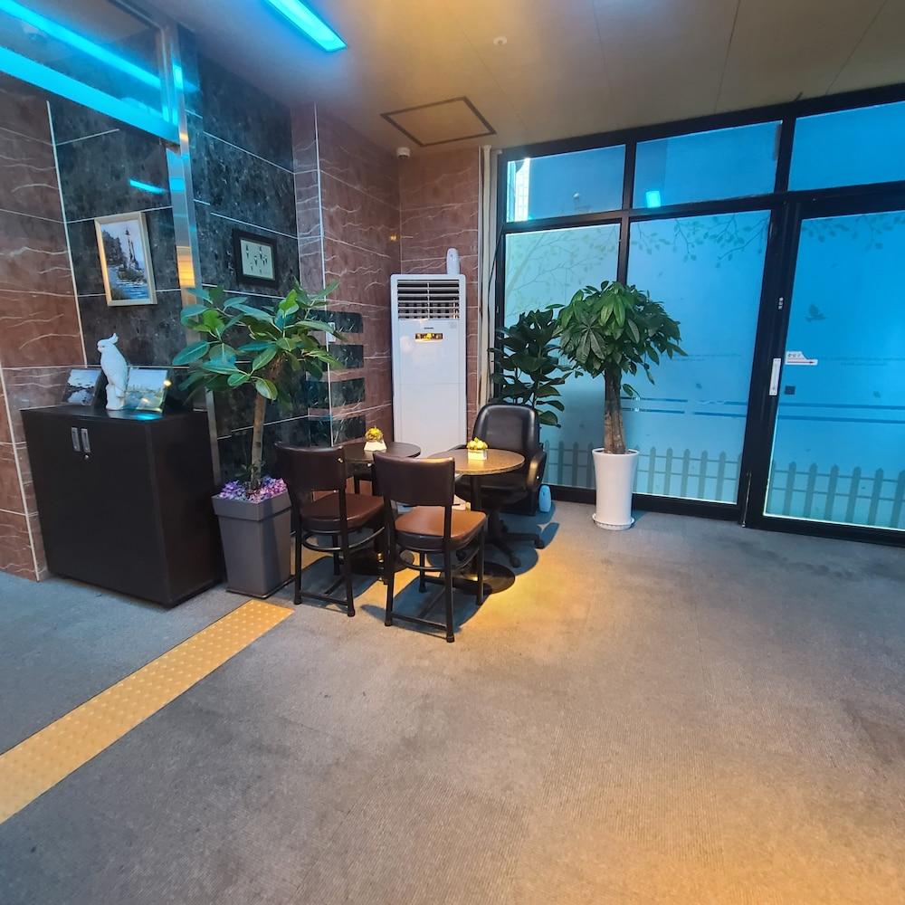 MG Hotel