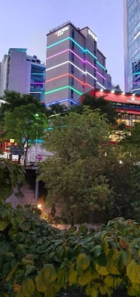 MG Hotel