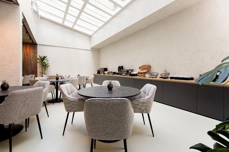 The Amberlyn Suite Hotel