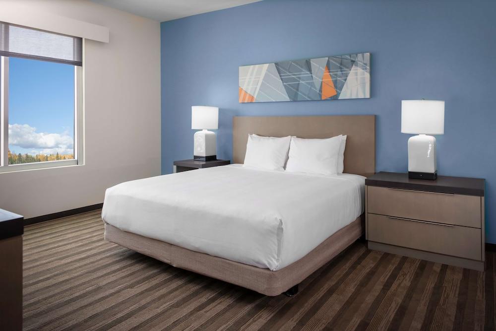 Hyatt House The Woodlands-Shenandoah