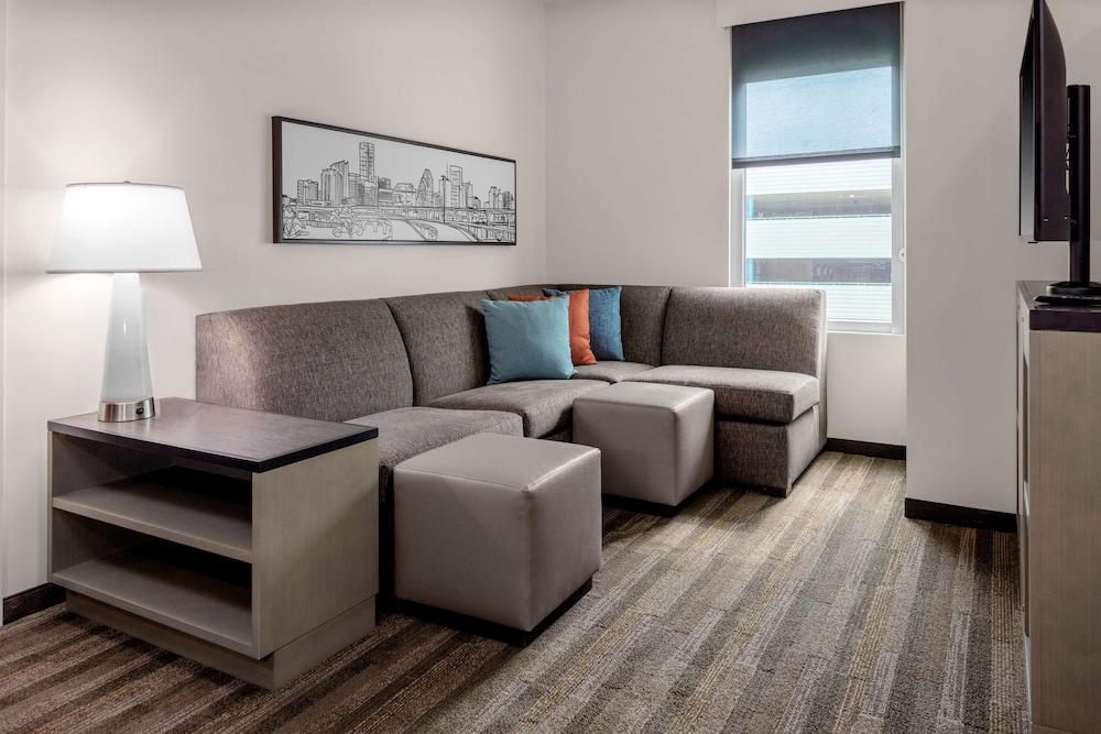 Hyatt House The Woodlands-Shenandoah