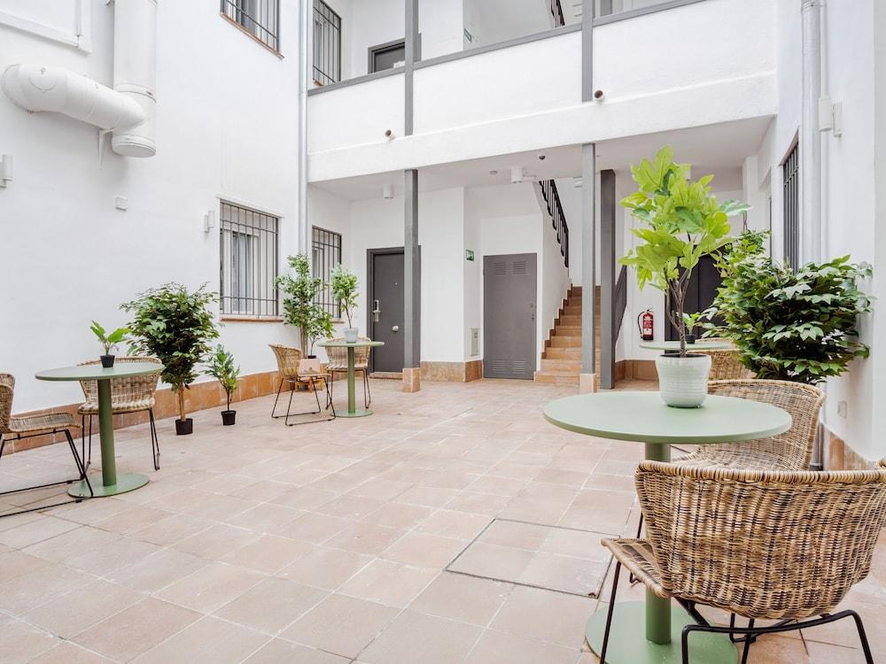 Limehome Madrid Calle Ave Maria
