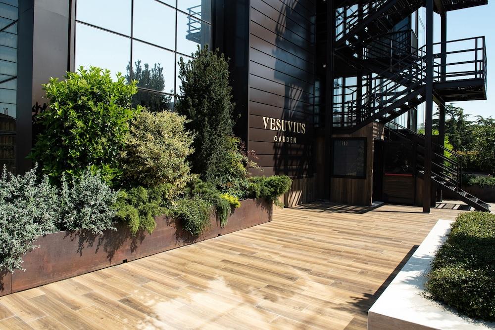 Gold Tower Lifestyle Hotel
