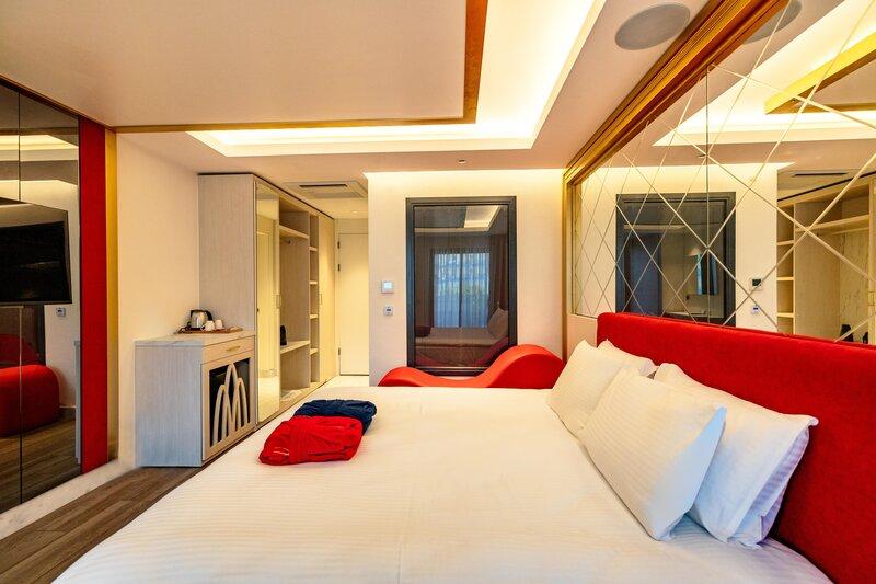 Granada Luxury Red