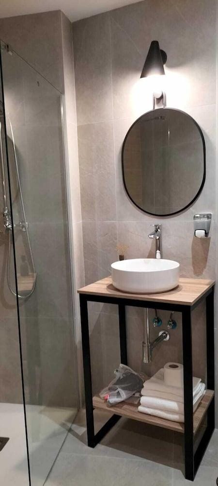 Zalle Oviedo Suites