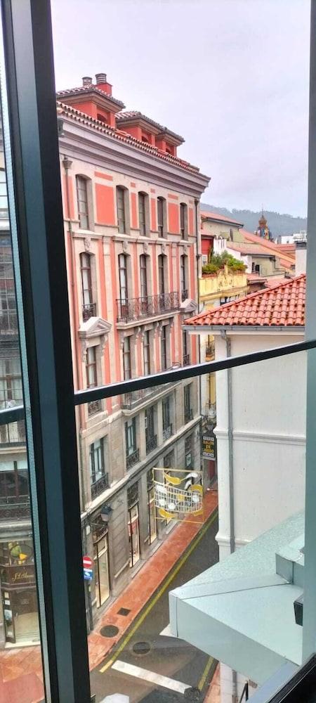 Zalle Oviedo Suites