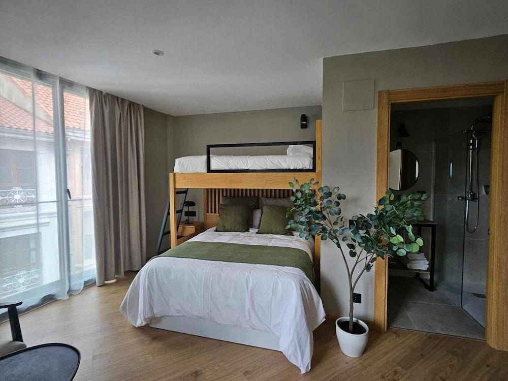 Zalle Oviedo Suites