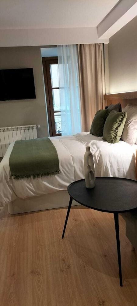 Zalle Oviedo Suites