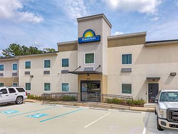Days Inn by Wyndham Zachary LA