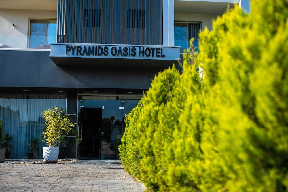 Pyramids Oasis Hotel