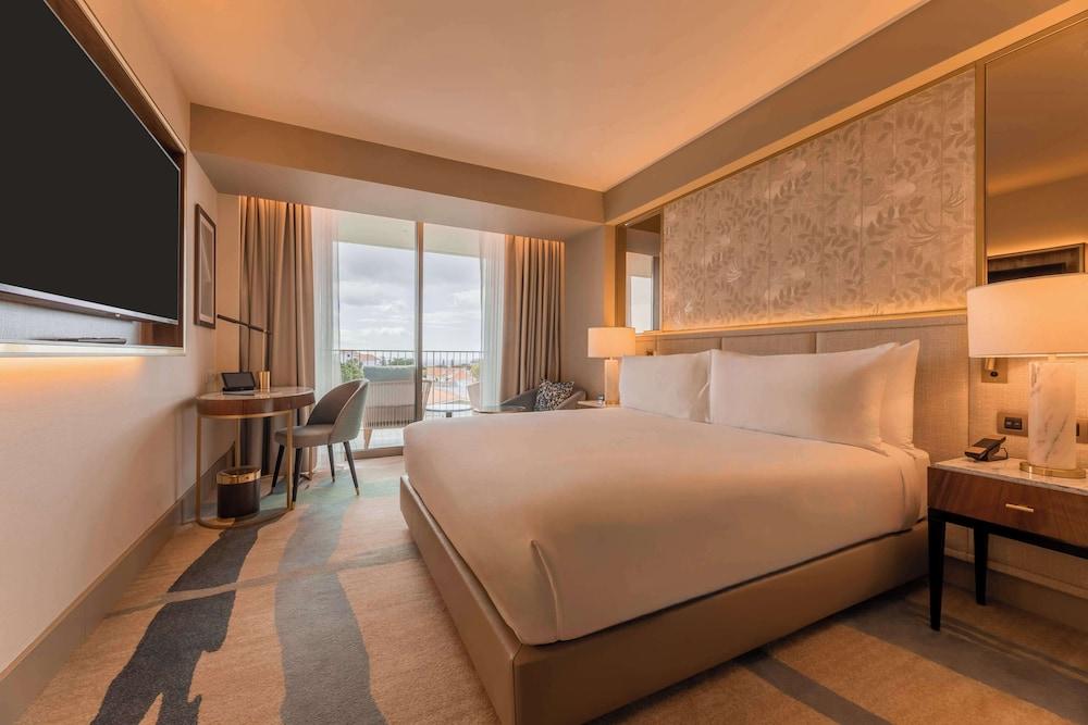 Legacy Hotel Cascais, Curio Collection by Hilton