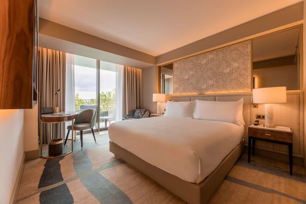 Legacy Hotel Cascais, Curio Collection by Hilton