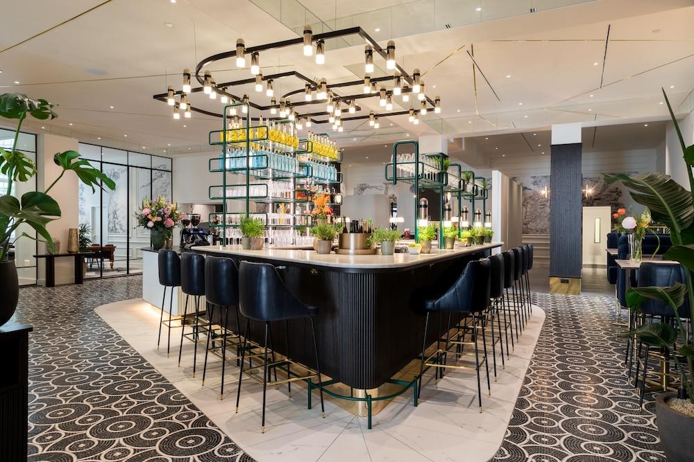 Sapphire House Antwerp, Autograph Collection